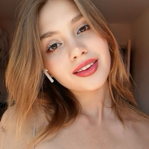 Надин Далингер