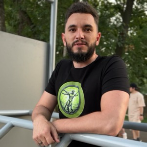 Алексей Литвинов