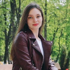 Елена Каменева