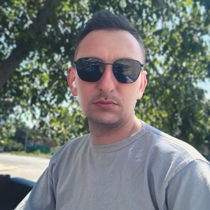 Андрей Островский