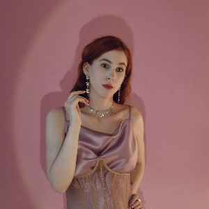 Вера Туршатова