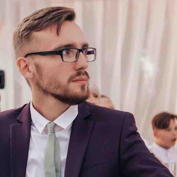 Dmitriy Zavyalov | Сетка — социальная сеть от hh.ru