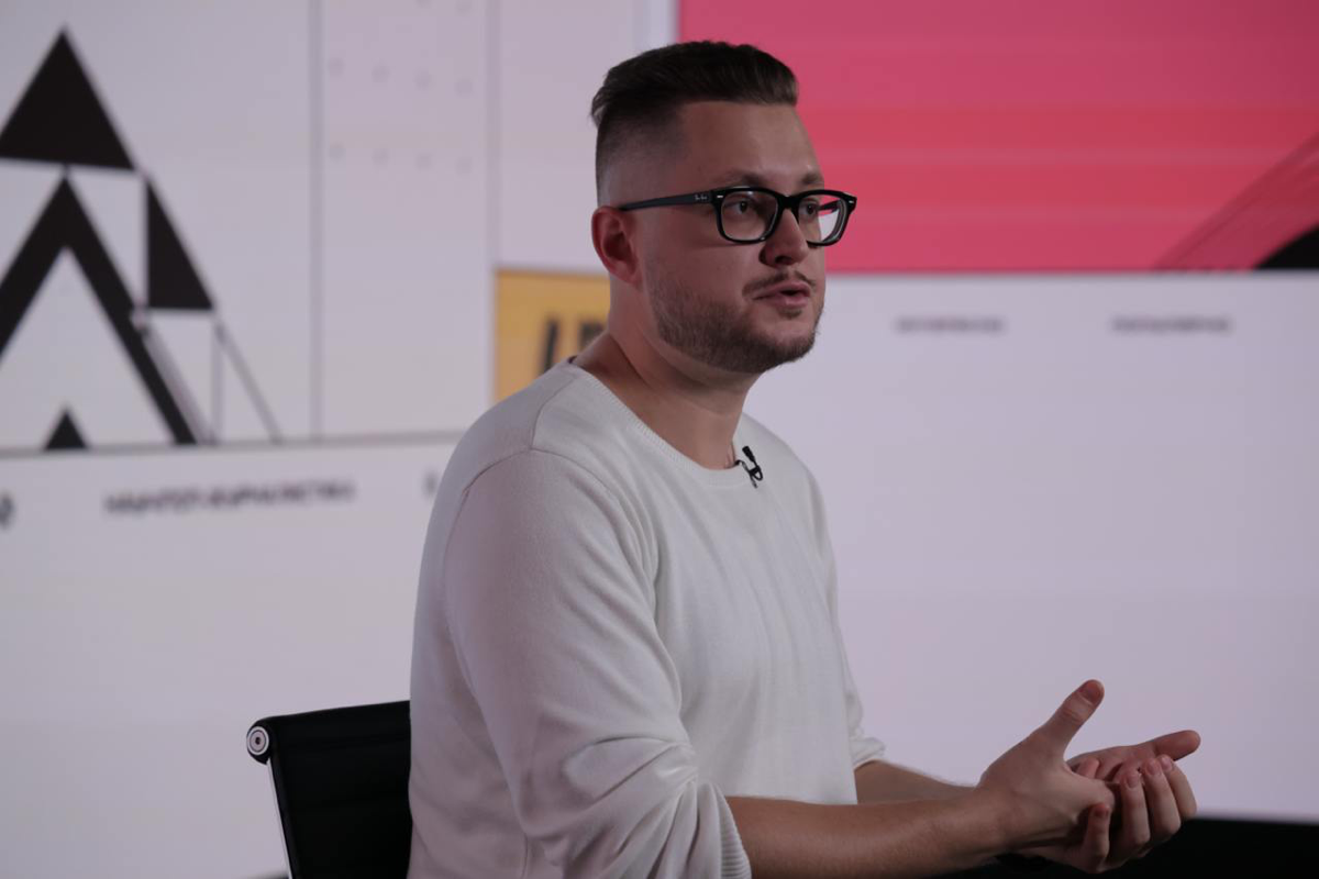 ✏️ Как же нам написать продающий ТЕКСТ в соцсетях?
Продающий — не значит, что он прям рекламный-рекламный. Можно через него донести суть, потому что он выстроен структурно и понятно | Сетка — социальная сеть от hh.ru