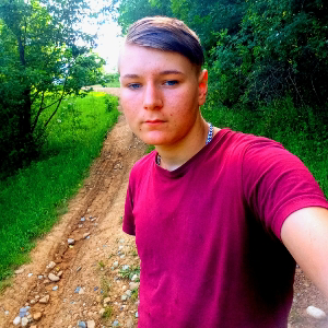 Денис Лаев