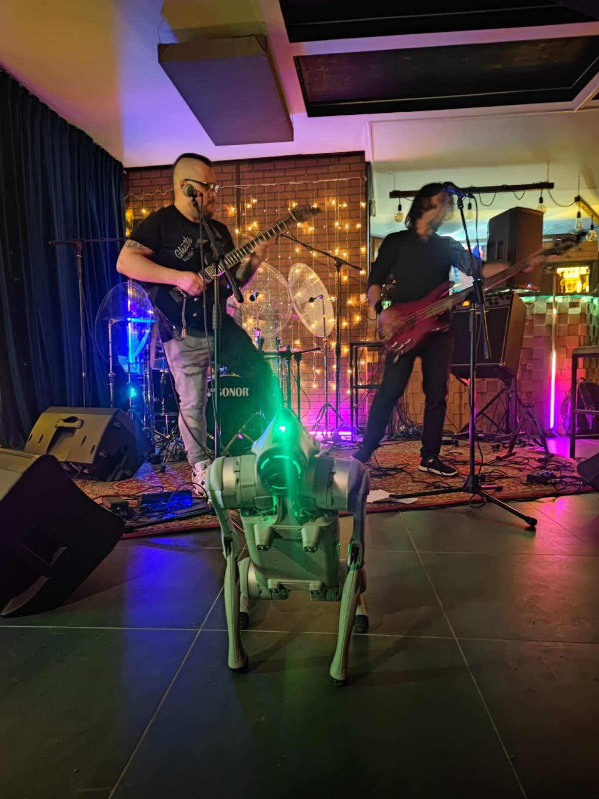 🎸✨ 23 августа в Тучково состоялся вечер, который надолго останется в нашей памяти и сердцах Кавер-группа КОТЫ https://vk | Сетка — социальная сеть от hh.ru