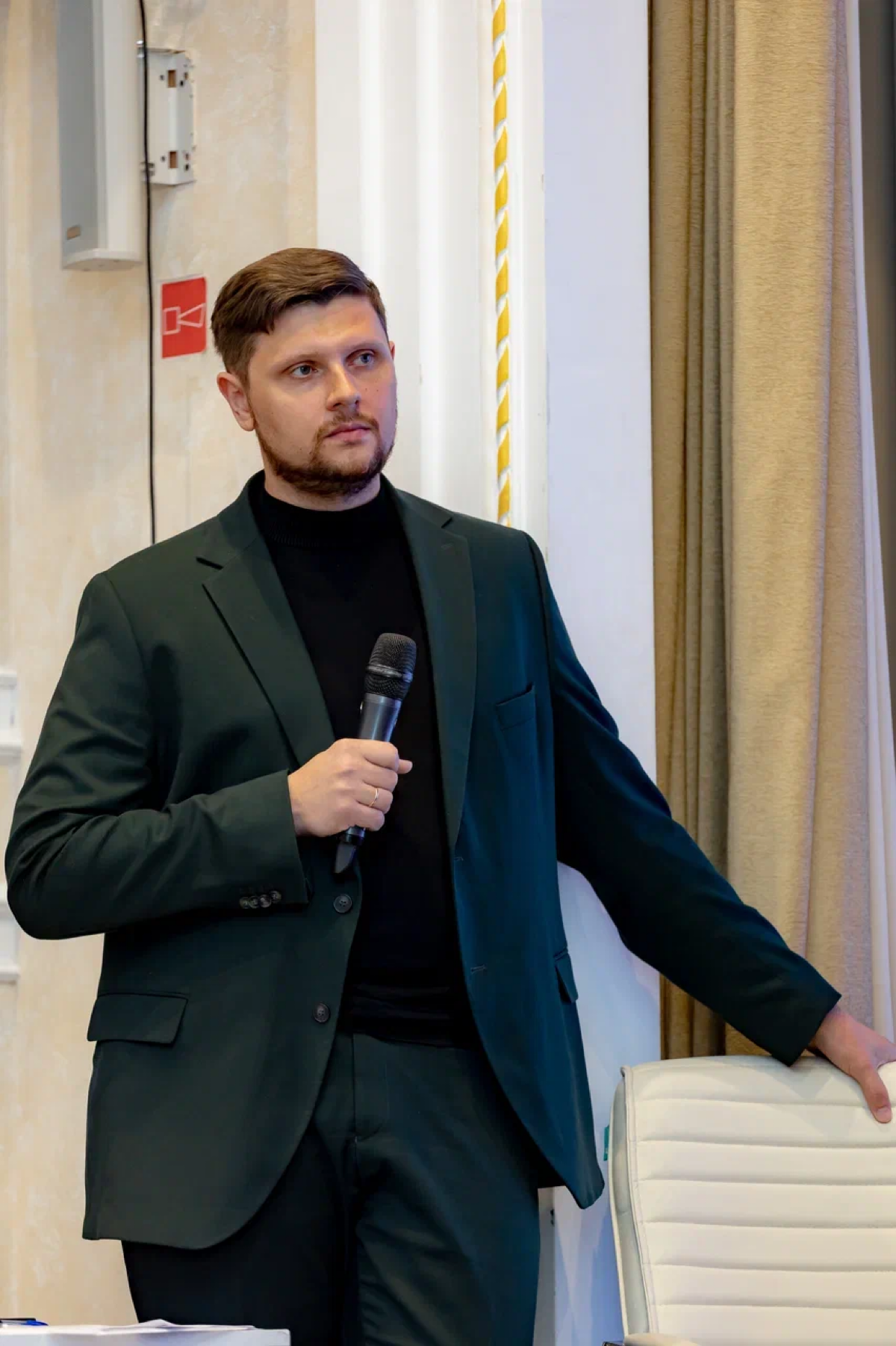 Внутренняя сила — это язык бизнеса 💪
Сегодня хочется поговорить не про физическую или внешнюю силу, а больше, наверное, про внутреннюю | Сетка — социальная сеть от hh.ru