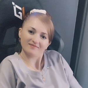 Анна Усова