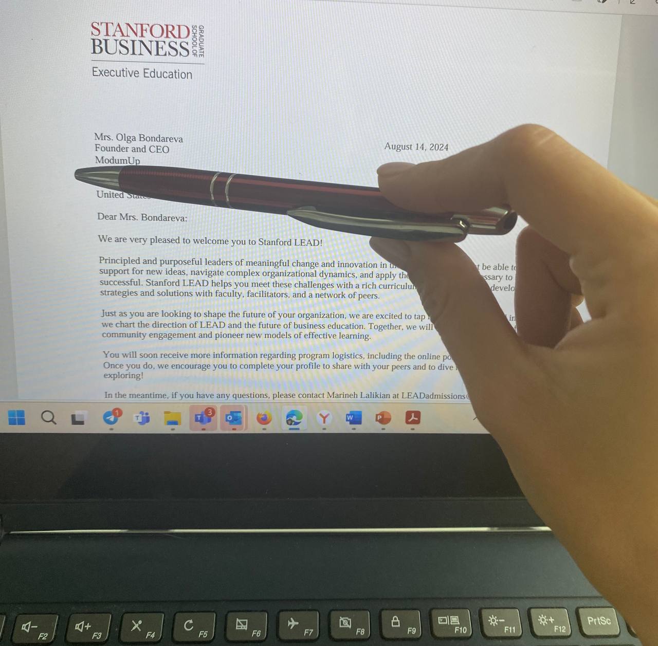 Поступила в Стэнфорд на годовую онлайн-программу под названием Stanford LEAD.
Для поступления я заполнила анкету, написала эссе, прошла интервью и получила рекомендацию | Сетка — социальная сеть от hh.ru