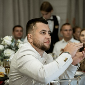 Александр Веснин