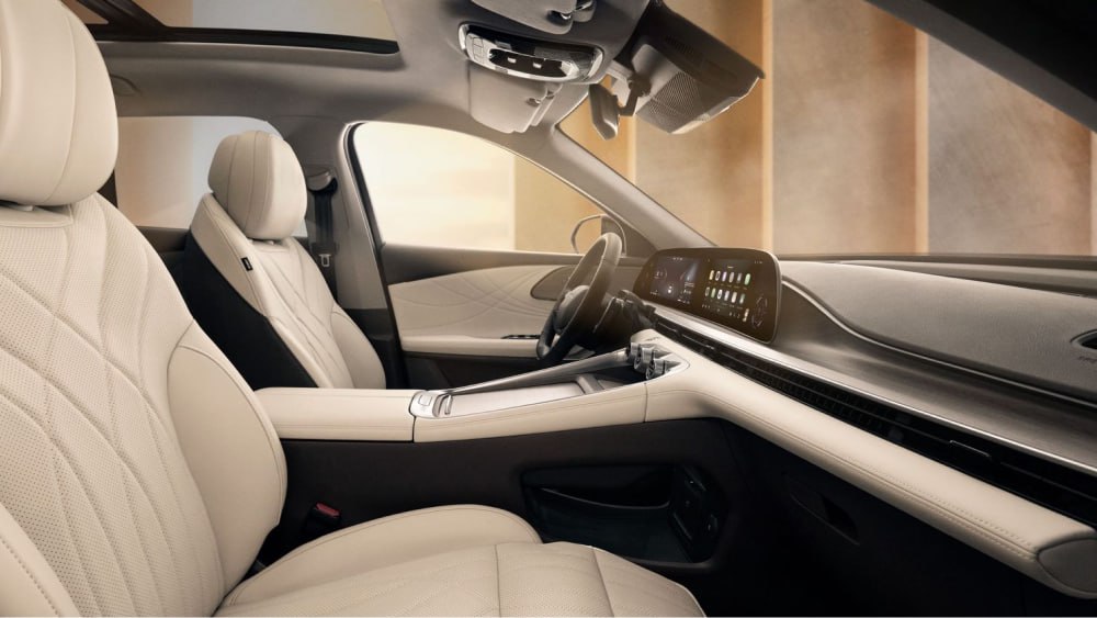 🚘Exeed RX стал умнее и получил ряд других изменений
В России стартовали продажи премиального кросс-купе Exeed RX в комплектации 8AT Flagship. Его стартовая цена – 5 350 000 рублей | Сетка — социальная сеть от hh.ru