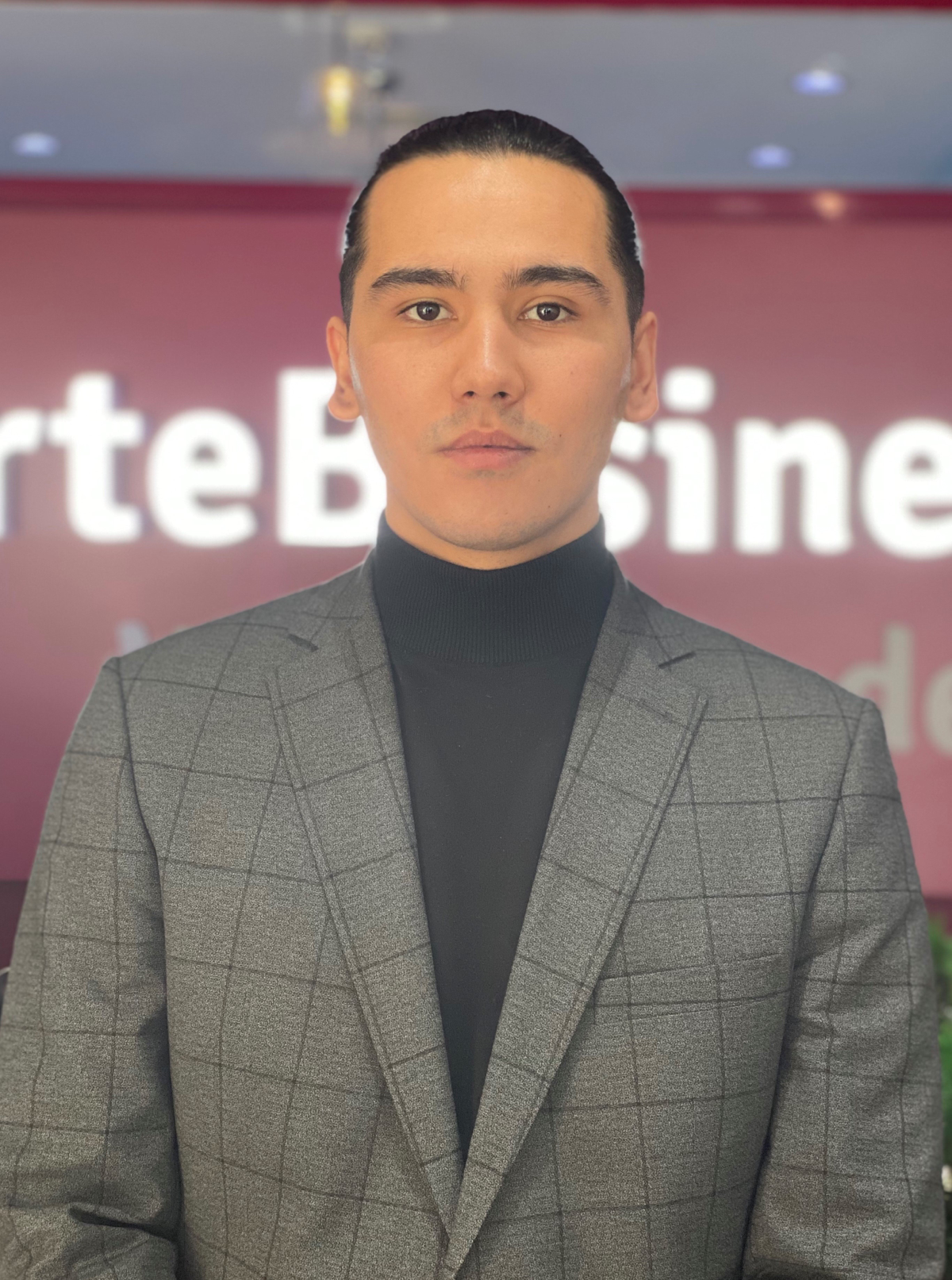 Ержан Жунусов | Сетка — социальная сеть от hh.ru