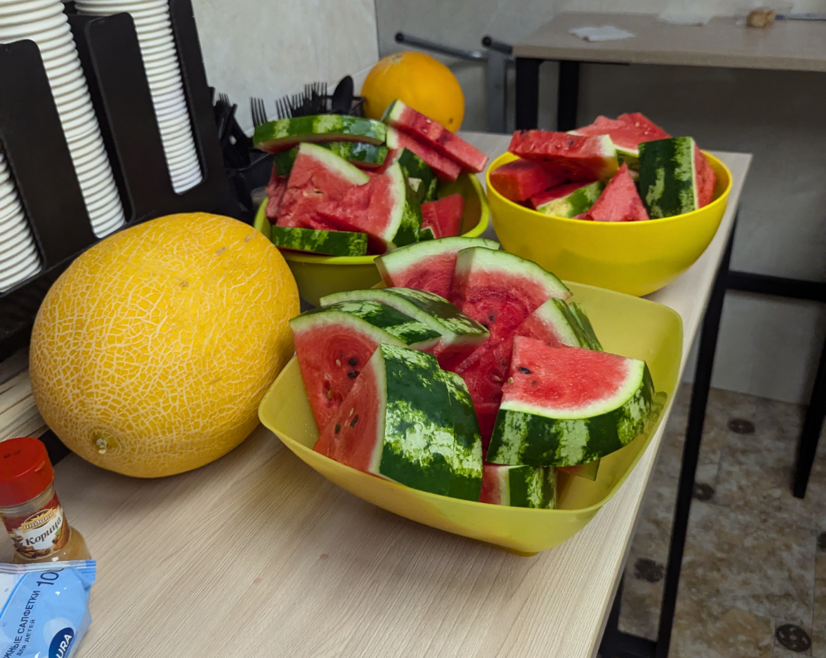 О боже какой вкусный арбуз коллеги сегодня подогнали. 10 🍉 из 10. | Сетка — социальная сеть от hh.ru
