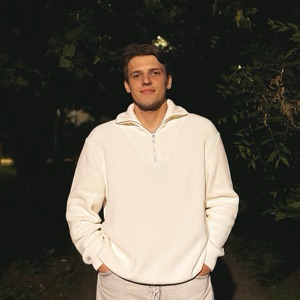 Артём Красножон