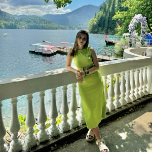 Яна Максименко