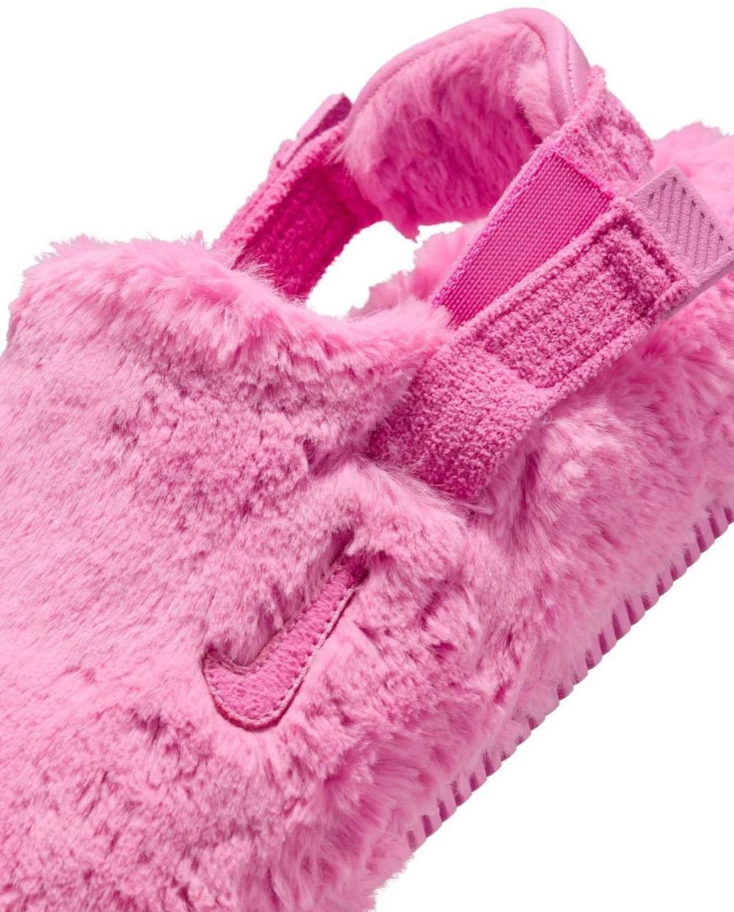 Вслед за Кроксами Nike выпустит пушистые клоги в трех цветах — розовом, бежевом и черном. Цена — 60 баксов или 5520 рублей.
Кроссовки убираю подальше, с осени буду ходить только в этом | Сетка — социальная сеть от hh.ru