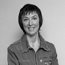 Елена Петракова