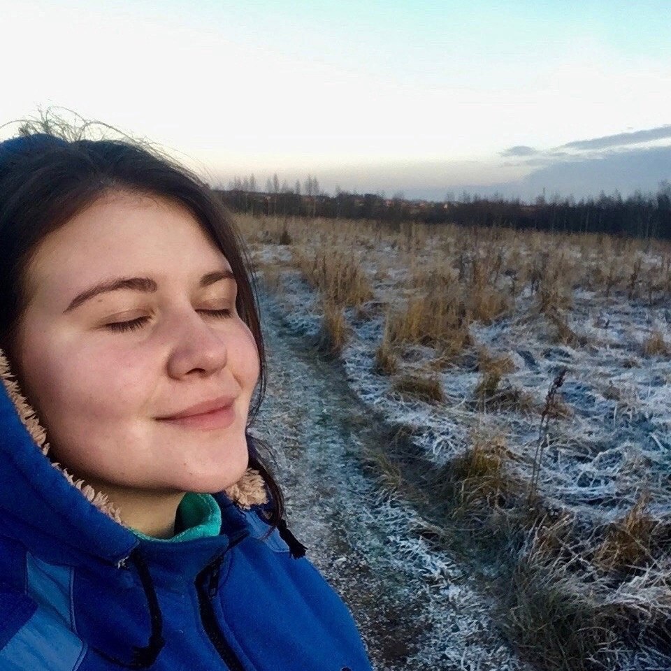 Преодоление неуверенности: Обретение внутренней силы через самопознание 🧘‍♀️
Сегодня мы погрузимся в тему, которая касается каждого из нас — неуверенность в себе | Сетка — социальная сеть от hh.ru