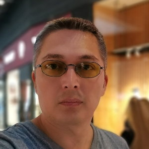 Алексей Иванов