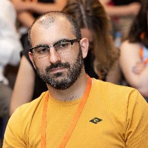 Максим Дровалев