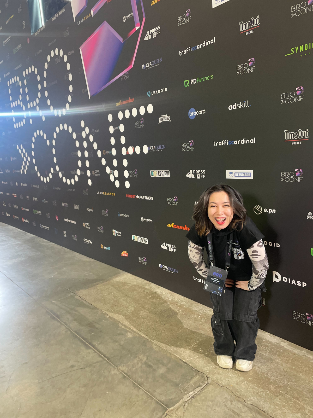 Привет, я Маша - рекрутер, работающий в сфере арбитража трафика и партнёрского маркетинга
Это достаточно узкие, но очень необычные направления со своей атмосферой
Скучно не было никогда  🚬🗿
Рада знако... | Сетка — социальная сеть от hh.ru