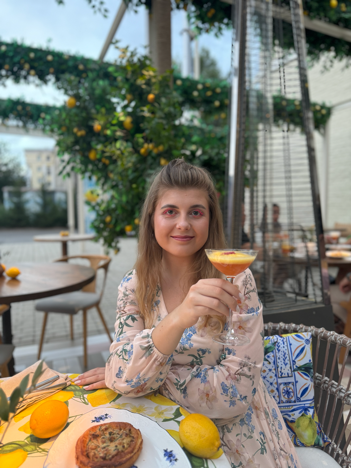 Всем привет! Меня зовут Олеся, я менеджер продукта и бизнес-аналитик с большим опытом работы и с большим желанием сменить место😅❤️
А все почему? Я люблю развиваться, не стоять на месте и двигаться впе... | Сетка — социальная сеть от hh.ru