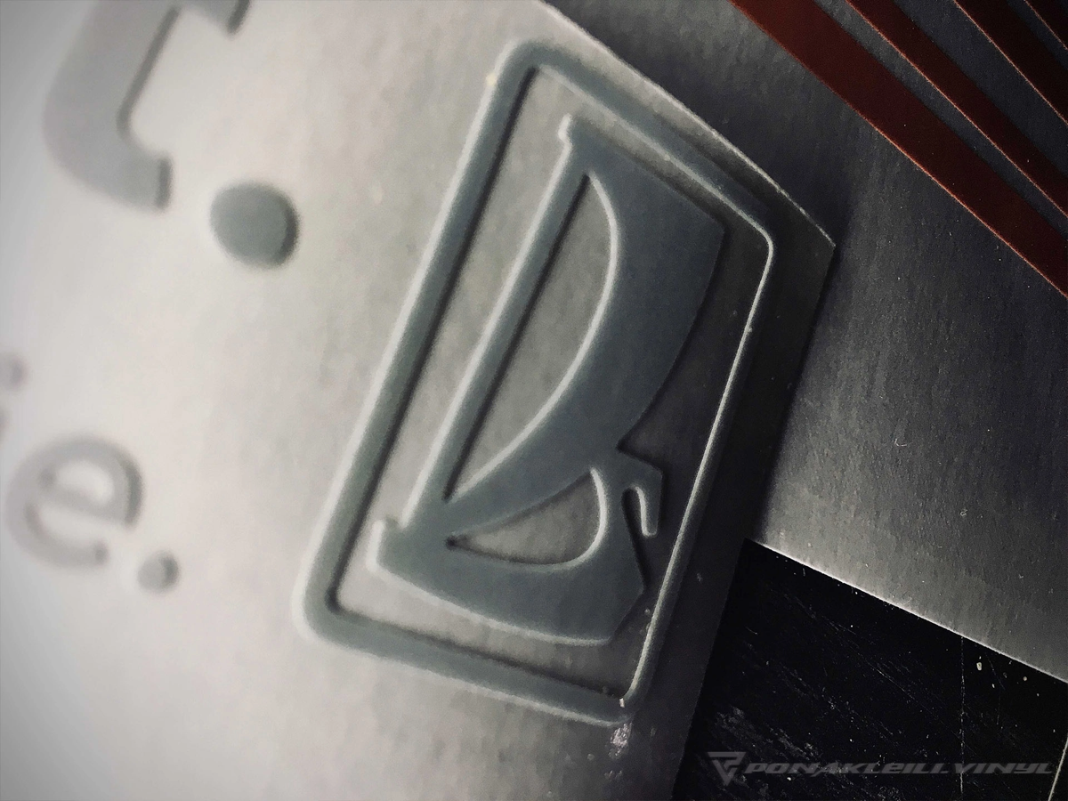 В основном я делаю на машины наклейки, бывает изготавливаю для коммерческих целей, но редко, раньше специализировалась только на мотоциклах в основном спортивные или городские | Сетка — социальная сеть от hh.ru