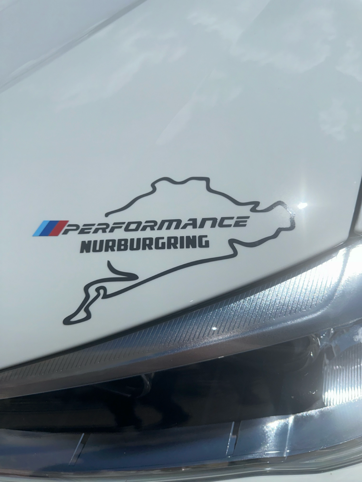 В основном я делаю на машины наклейки, бывает изготавливаю для коммерческих целей, но редко, раньше специализировалась только на мотоциклах в основном спортивные или городские | Сетка — социальная сеть от hh.ru