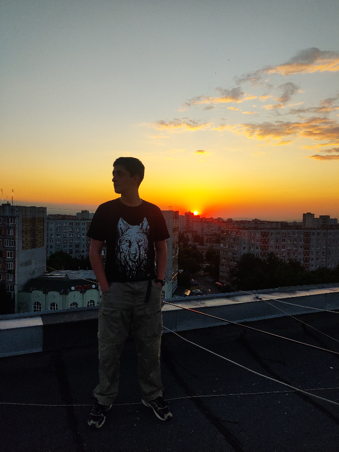 #постзнакомство 
Здрасьте, я тут новенький, впрочем, как и везде.
Макс
18
Факапнулся при поступлении в консу на академического певца, ищу варианты заработать | Сетка — социальная сеть от hh.ru