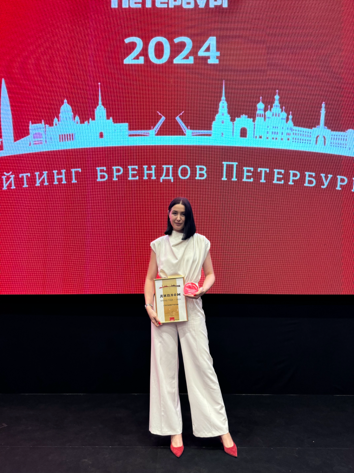 Второй год подряд сервис «Грузовичкоф» становится Брендом года🥳
Как же приятно ✨ | Сетка — социальная сеть от hh.ru