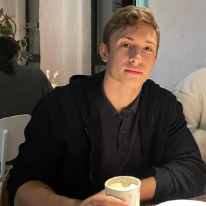 Георгий Новиков