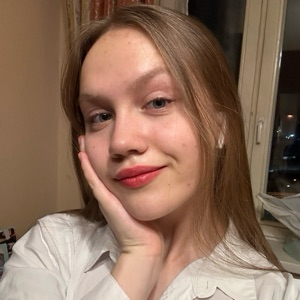 Алина Болтнева