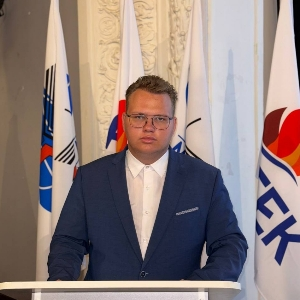 Павел Большаков