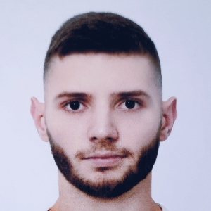 Данила Манукян