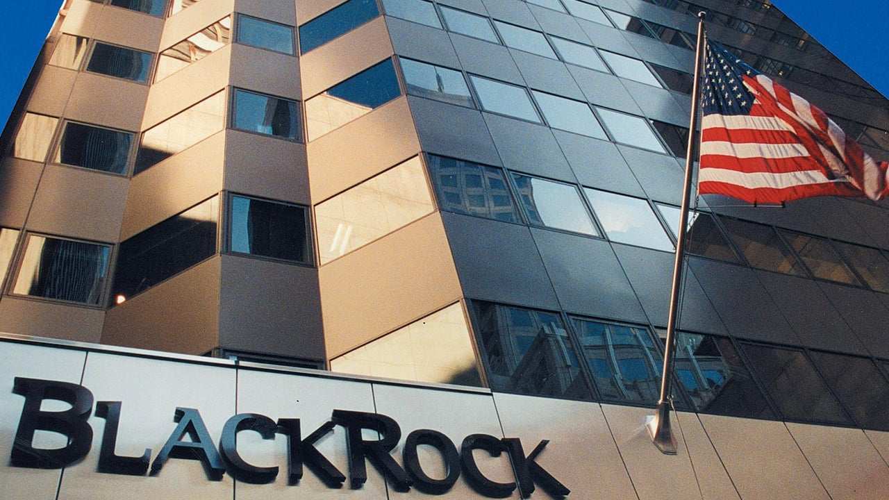 Биткоин-ETF от BlackRock зафиксировал второй в истории отток средств | Сетка — социальная сеть от hh.ru