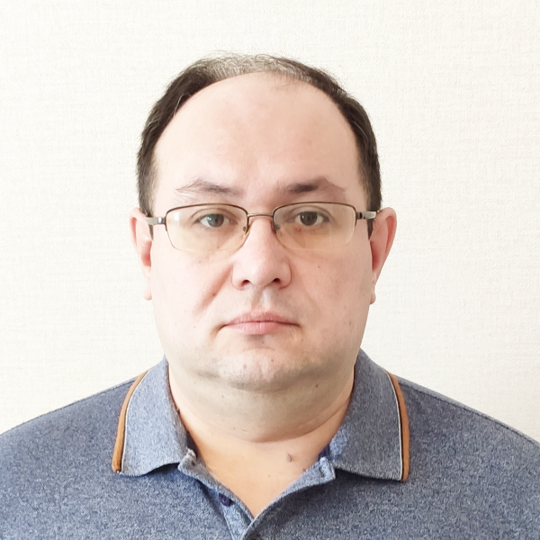 Николай Попов