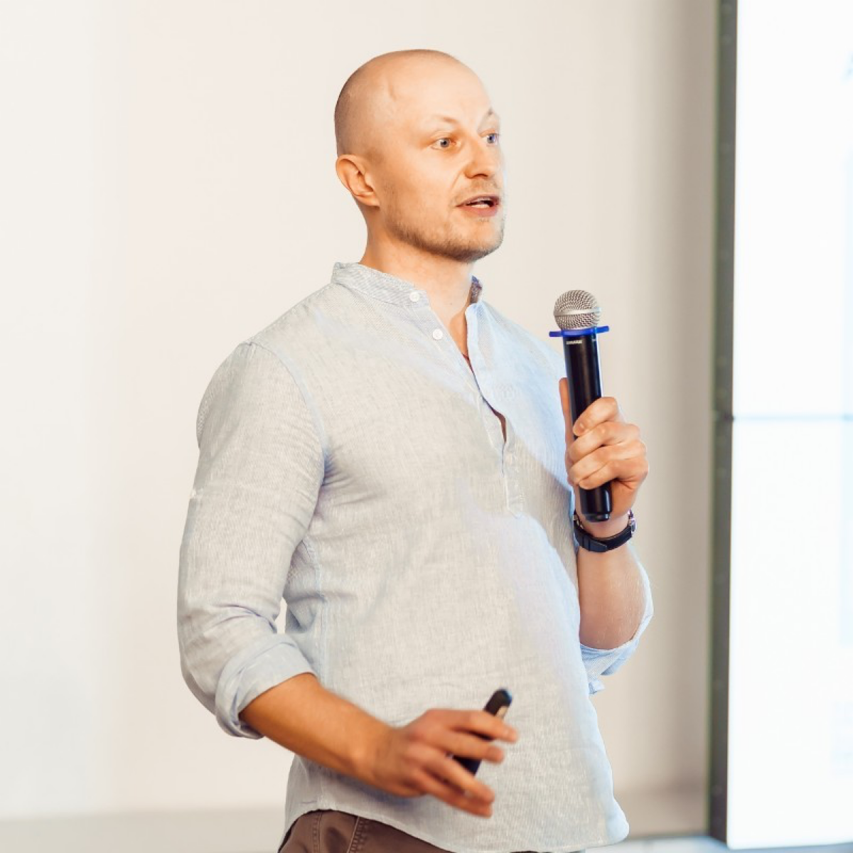 Петр Емельянов