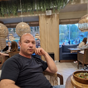Евгений Комаров