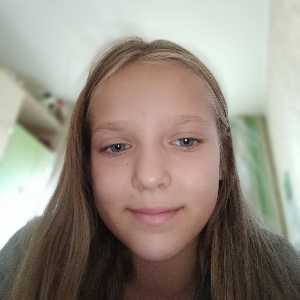 Оля Плотникова