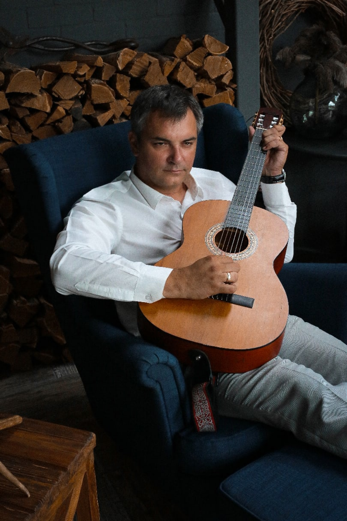 Зачем женщине вкладывать больше денег в ментальное здоровье, чем во внешность?
Когда я работал с одной клиенткой, она рассказывала о своих усилиях по уходу за собой: регулярные походы к косметологу, д... | Сетка — социальная сеть от hh.ru