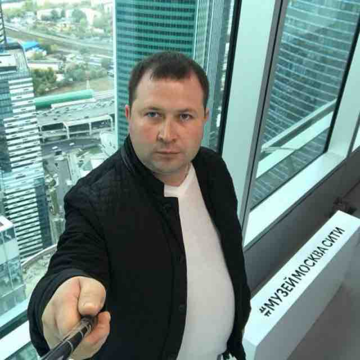 Виталий Ларионов