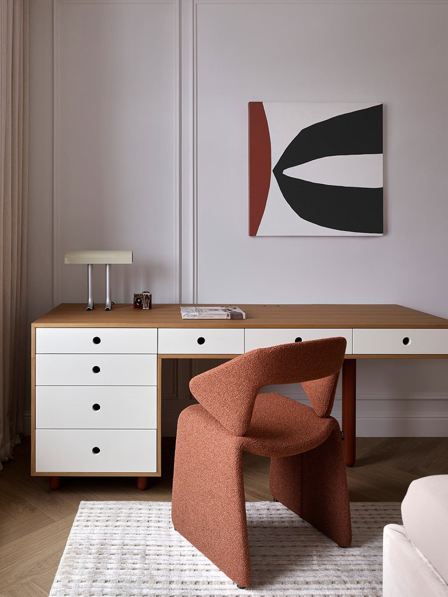 Дина Дымникова и Дарья Слушаева оформили квартиру, окна которой выходят на Церковь Михаила Архангела | Сетка — социальная сеть от hh.ru