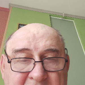 Анатолий Иванов