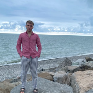 Арсений Милов