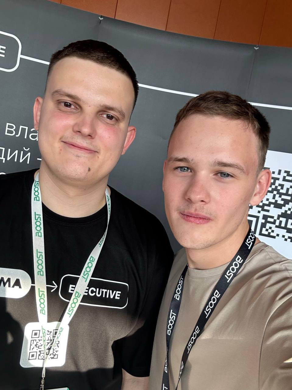 Немного про организацию
Как часто бывает b2b конференции уступают остальным. Оно и понятно. Другие бюджеты, как следствие масштабы и уровень организации | Сетка — социальная сеть от hh.ru