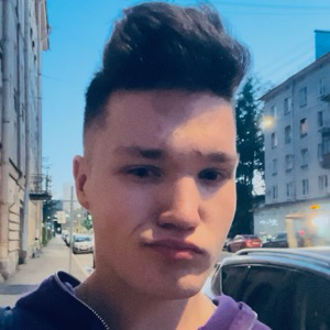 Димон Белый