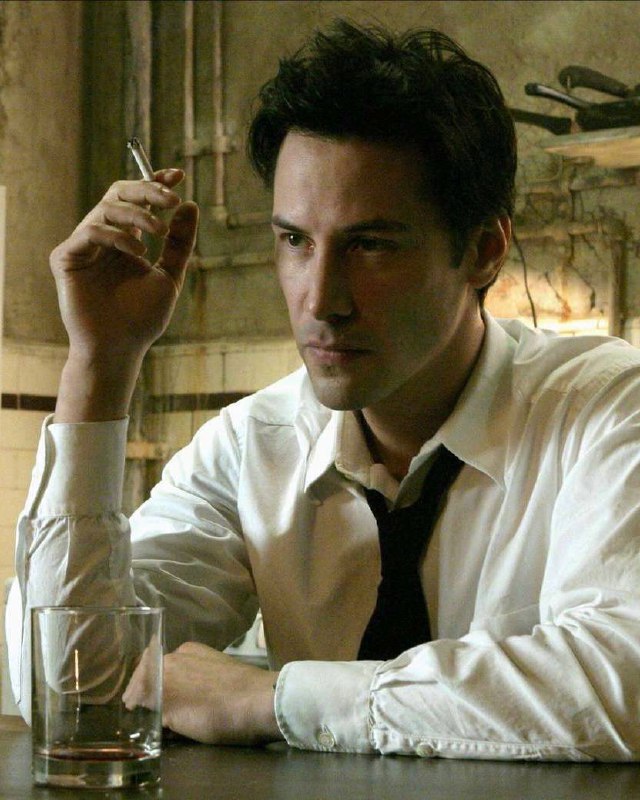 Календарь переверну
Иногда мы настолько увлекаемся повседневной жизнью, что забываем выделить время, чтобы насладиться красотой жизни. Мы как будто зомби. Посмотрите вверх и достаньте наушники | Сетка — социальная сеть от hh.ru