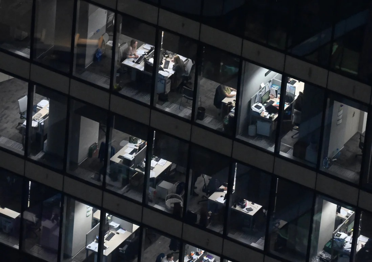 Что происходит на рынке найма перед новым деловым сезоном?
«В сентябре число вакансий может вырасти вдвое по сравнению с осенью 2023-го | Сетка — социальная сеть от hh.ru