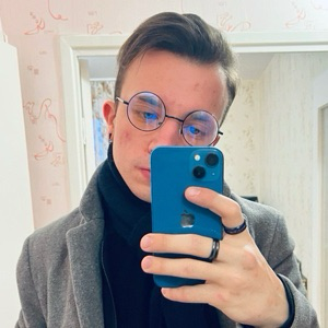 Илья Романов