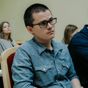 Денис Господинов