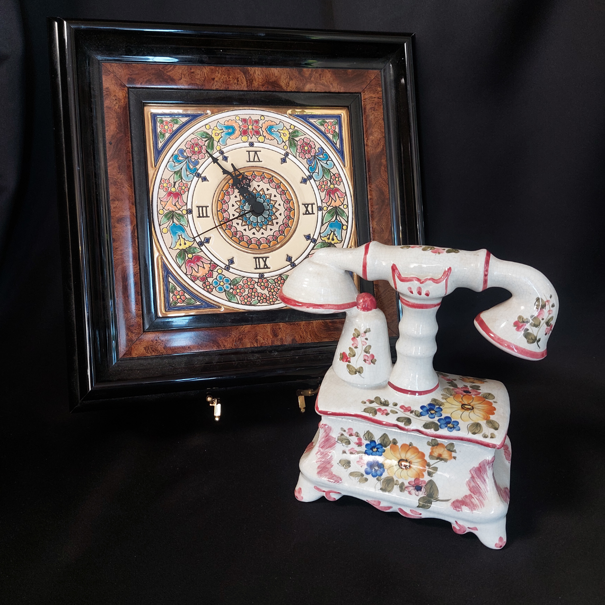 Винтаж, настроение, тайна ...
Телефон- шкатулка. 
Не вижу повода, не улыбнуться. 
Предметы для декора,
А хороший  декор для Настроения.
Ручная роспись. 
Размеры 10 х 20, высота 21 см.
Цена 3 800 ₽ | Сетка — социальная сеть от hh.ru